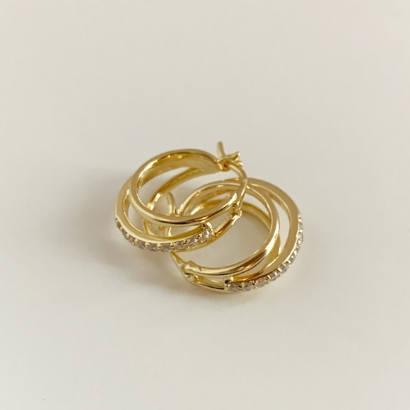 NEW SHASHI Trois Pave Hoops - Picture 11 of 12